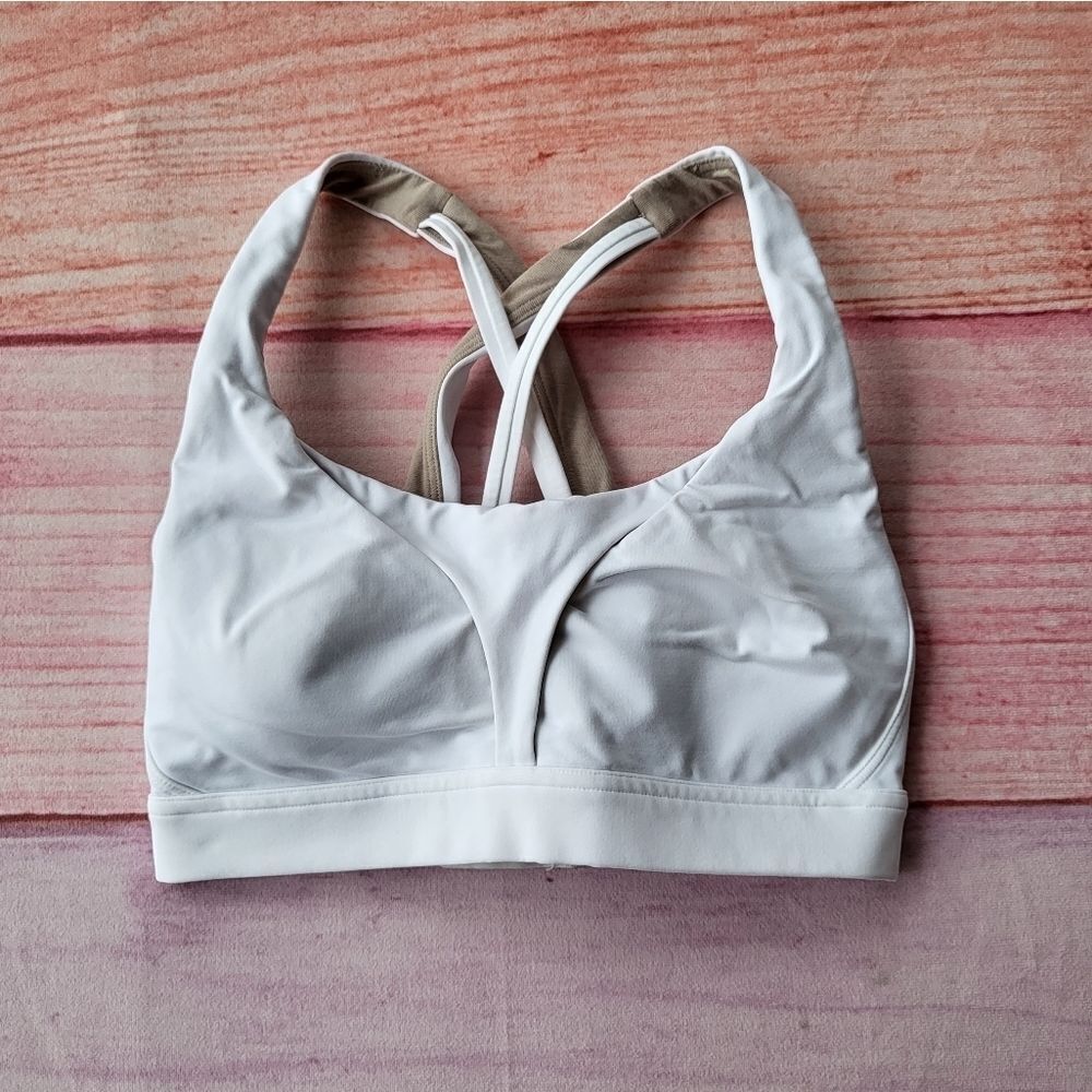 Lululemon White Criss Cross Strappy Athletic Workout Sports Bra‎ Women’s 4